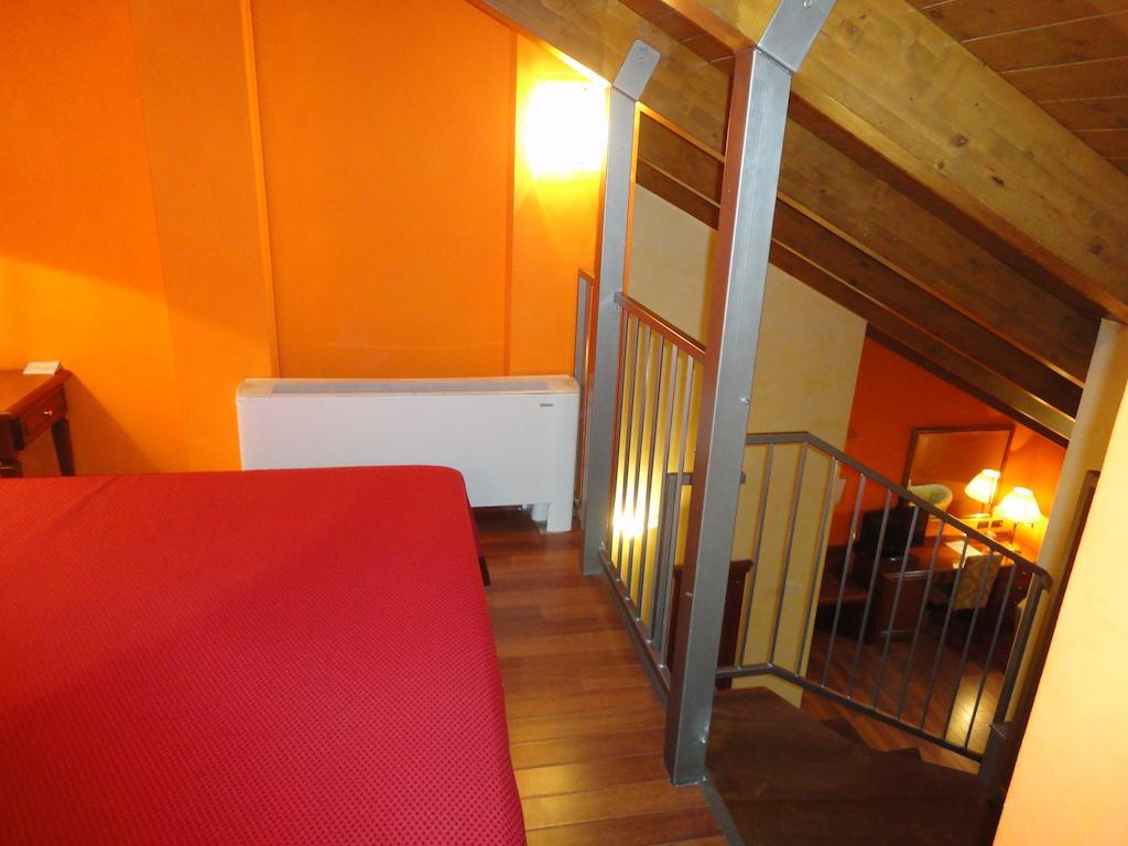 Hotel Vazzana Volpiano Zimmer foto